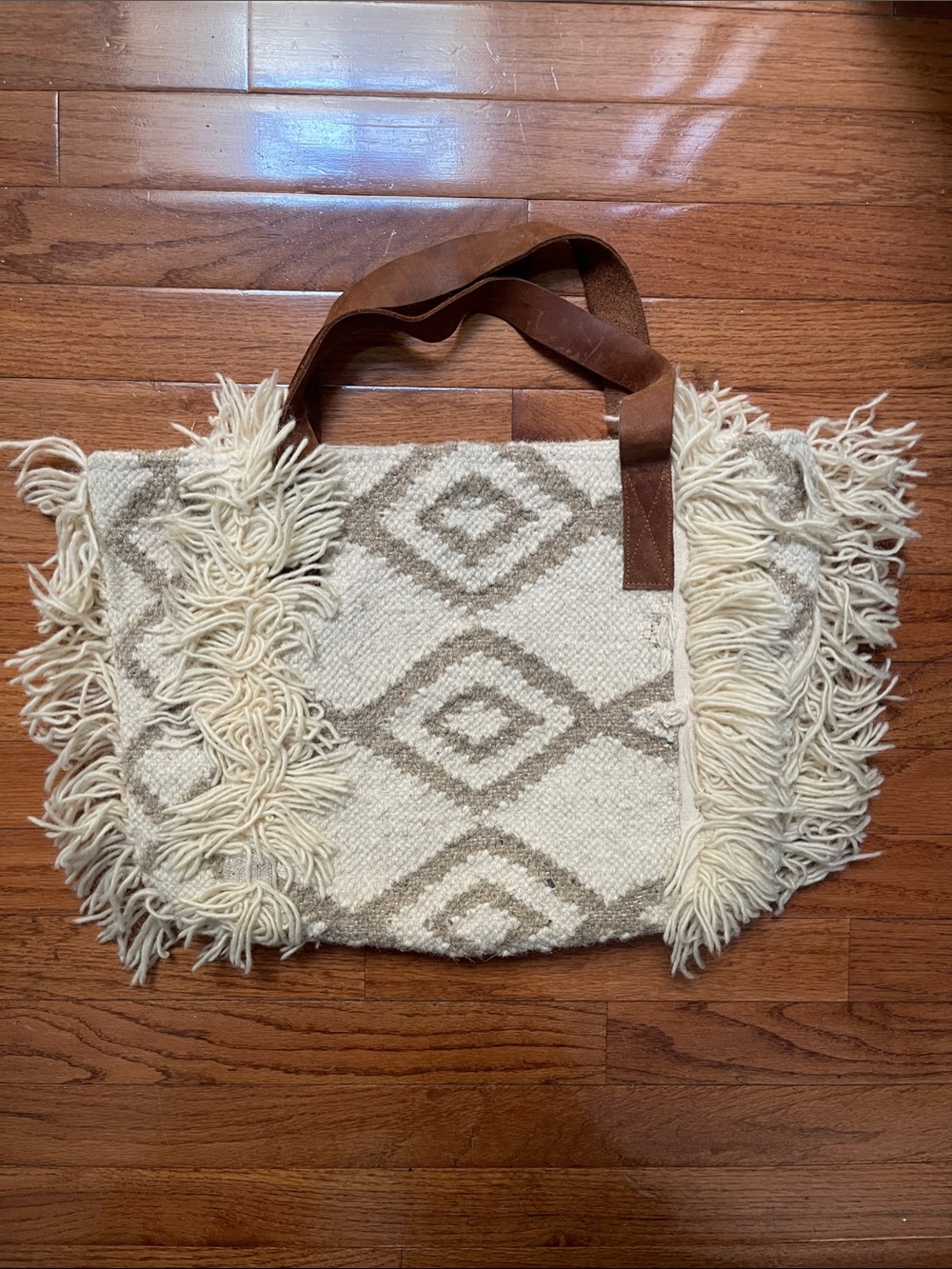 Fringed Diamond Pattern Tote Bag in Cream and Tauper